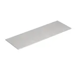 Minimalistische en stijlvolle badkamer inspiratie met wastafelmeubel, onderkasten en hoge kasten in gouden eik, grote ronde spiegel met lichtregeling, gekleurd toilet en vrijstaande wastafel