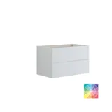 Badkamer met schuin plafond, beige meubels met groeven, elegante werkblad en vierkante wastafel, mooie spiegel met planken, blauwe muren, grote ramen en zwarte visgraatvloer geven een lichte, stedelijke uitstraling.