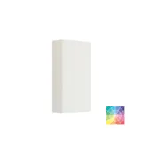 Grote badkamerinspiratie met blauwe meubels in speciale kleur met groeven, dunne elegante wastafel en mooie ronde spiegels, rode muren en terrazzovloer creëren een sterk contrast met de meubels en geven een stijlvolle, stedelijke uitstraling.