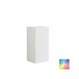 Grote badkamerinspiratie met blauwe meubels in speciale kleur met groeven, dunne elegante wastafel en mooie ronde spiegels, rode muren en terrazzovloer creëren een sterk contrast met de meubels en geven een stijlvolle, stedelijke uitstraling.