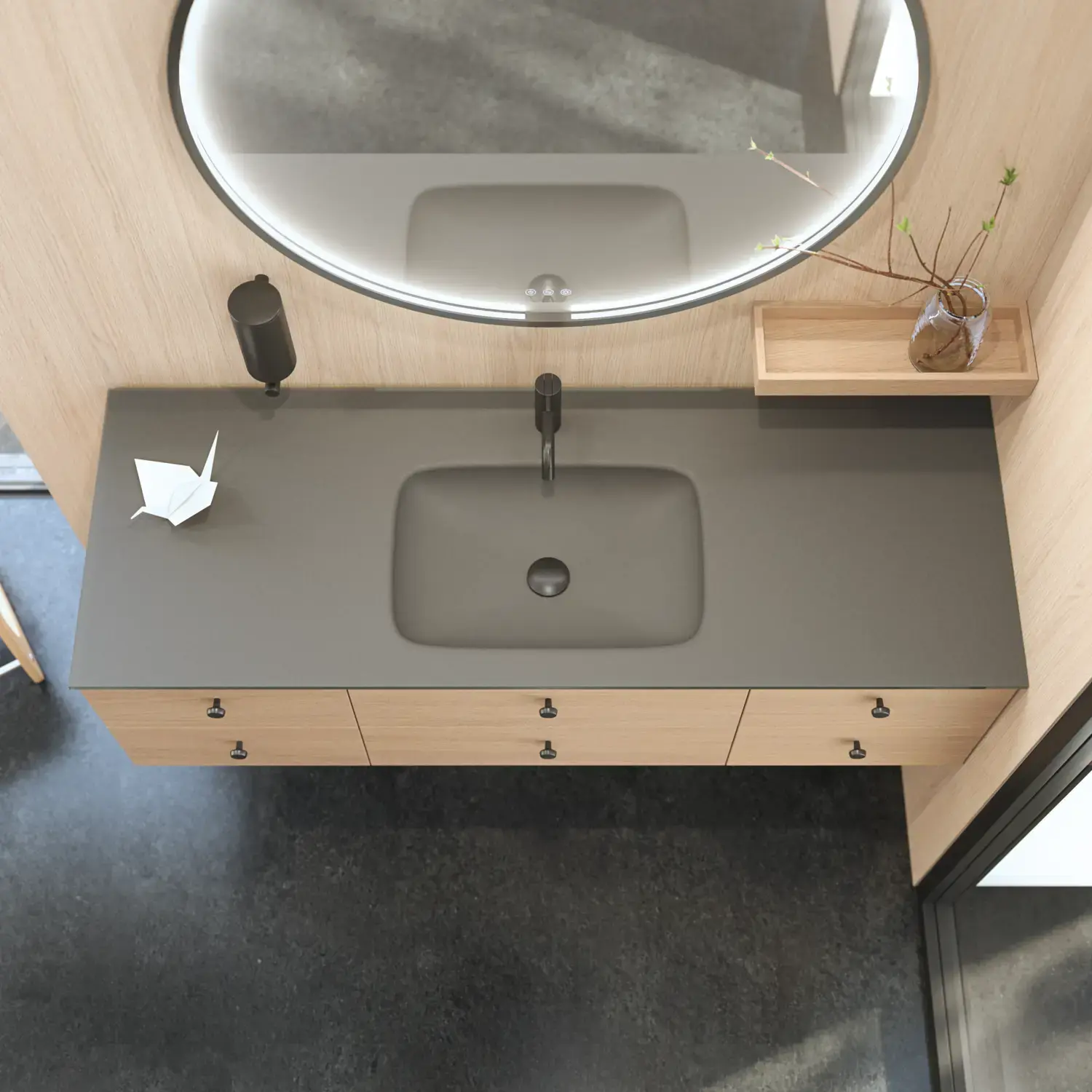 Stijlvolle badkamer in Scandinavische en Japandi stijl met lichte houten muren, ronde spiegel en minimalistische badkamermeubels.