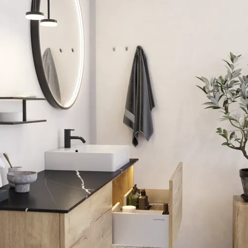 Grote stedelijke badkamerinspiratie met meubels van natuur eiken, stenen aanrechtblad met vierkante wastafel, ronde spiegel met zwarte rand, natuurlijke kleuren en terracotta vloer voor een industriële en moderne uitstraling