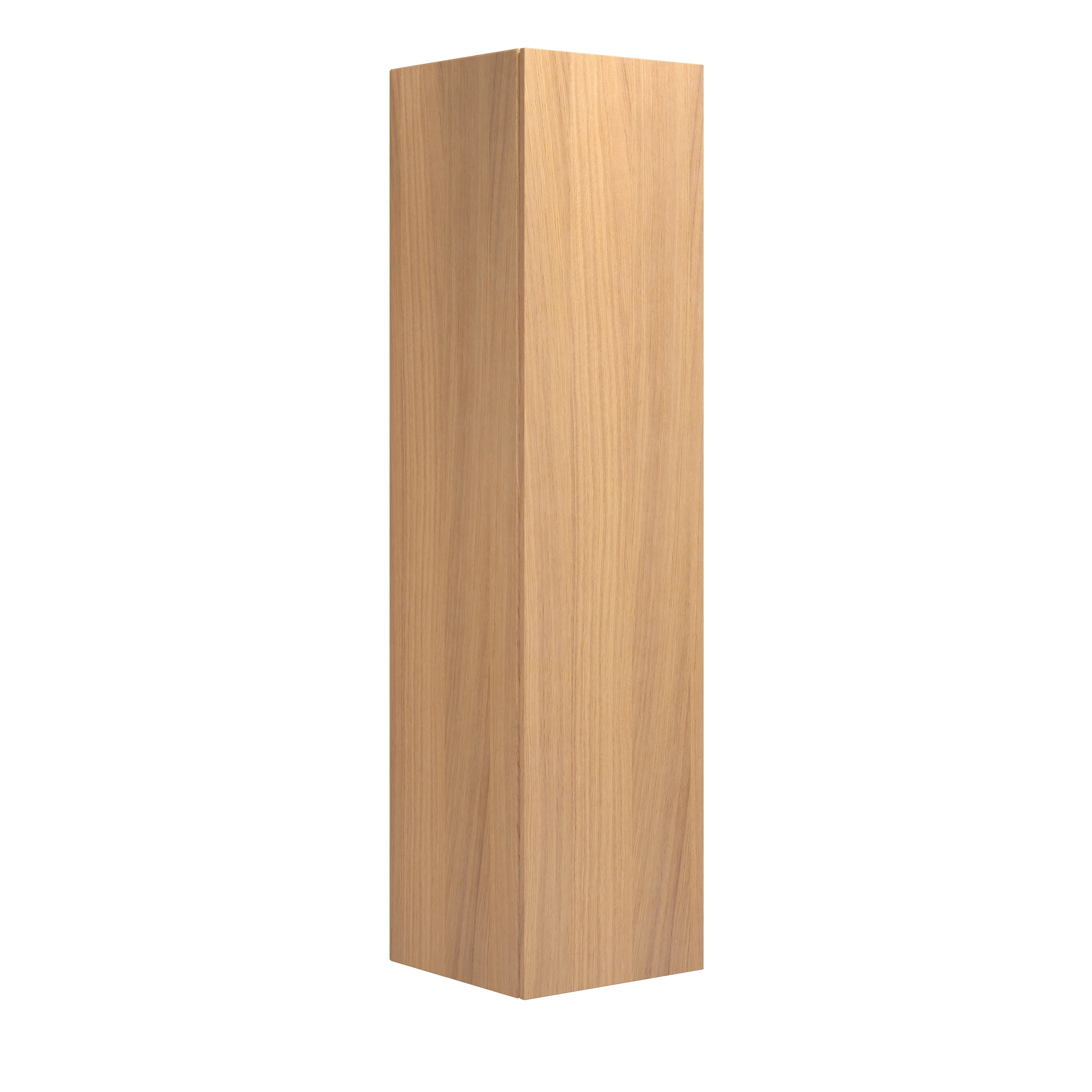 Moderne badkamer in Noordse stijl met licht hout, elegante verlichting, spiegelkastmuur en stijlvolle inrichting die een warme en uitnodigende sfeer creëert.
